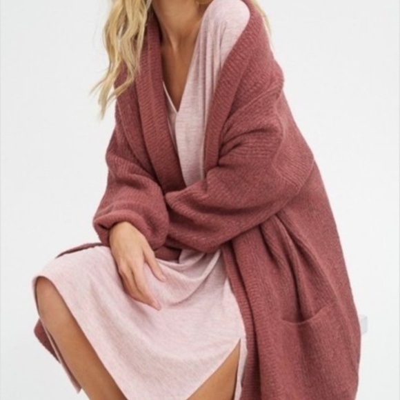 Sweaters - Soft cozy wool open cardigan